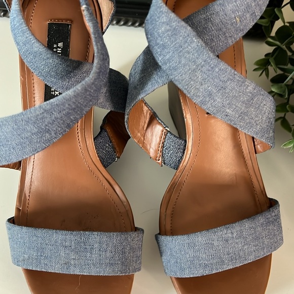 White House black market denim, wedge heel size 7 - Picture 9 of 9